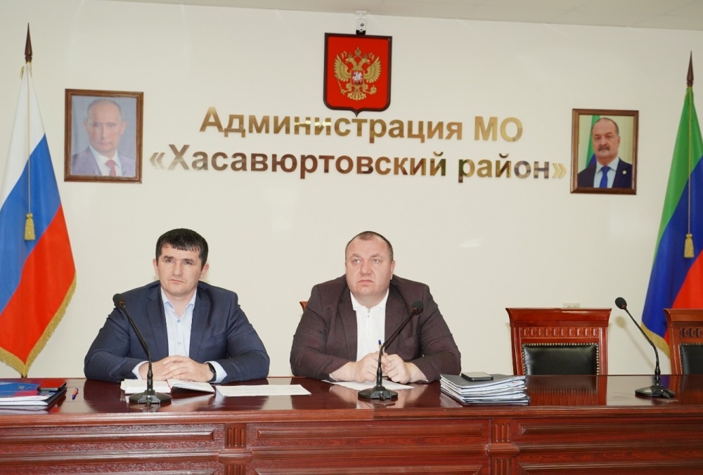 Администрация  Хасавюртовского района приняла участие в работе Правительственного совещания в  режиме видеоконференцсвязи под руководством  Абдулмуслима Абдулмуслимова