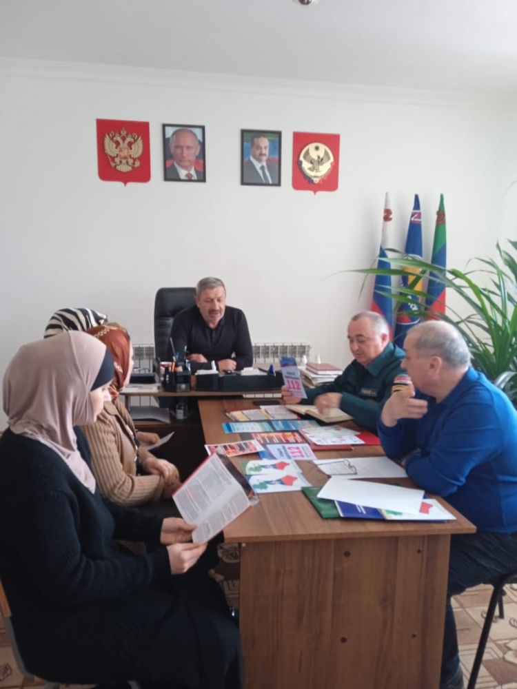 МКУ «Управление по делам ГО ЧС и МП» МО «Хасавюртовский район» продолжают занятия по соблюдению правил пожарной безопасности и вопросам предупреждения ГО и ЧС