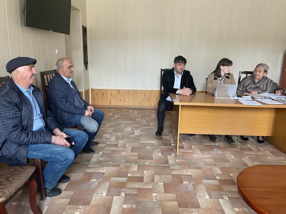Межведомственная рабочая группа по укреплению налоговой дисциплины проводит выездные встречи в поселениях Хасавюртовского района