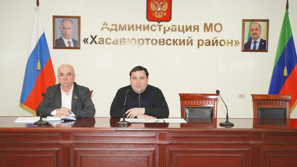 Глава Хасавюртовского района провел совещание  по актуальным вопросам деятельности муниципалитета и организации весеннего призыва
