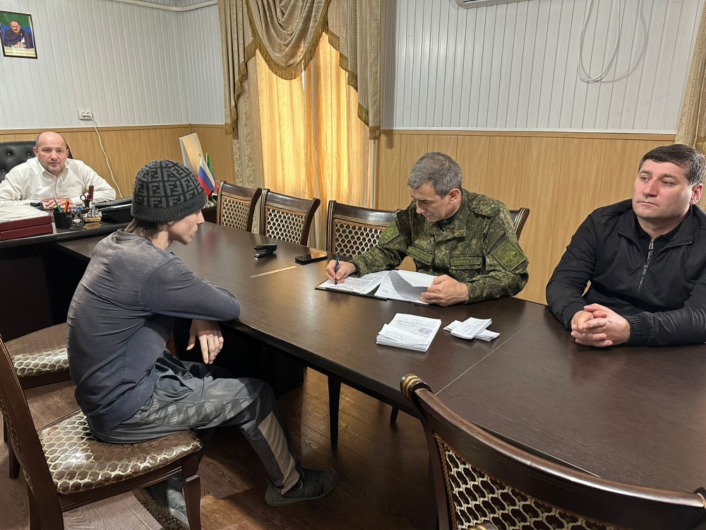 Власти Хасавюртовского района проводят комплексные мероприятия по организации весеннего призыва