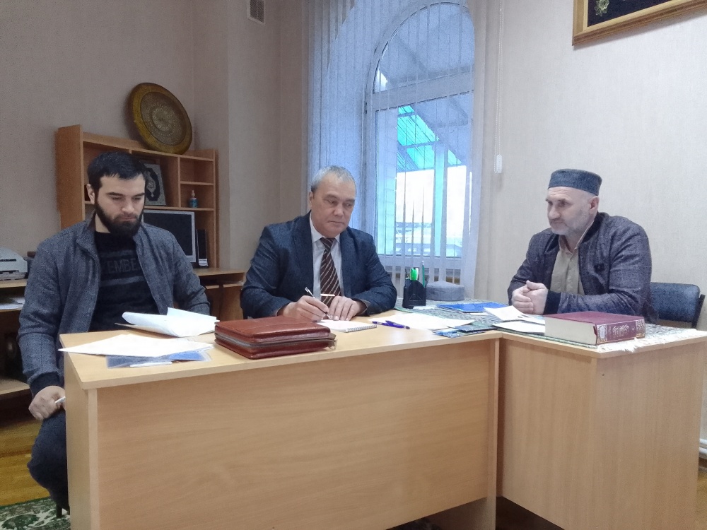Специалисты  АТК Хасавюртовского района продолжают выездные проверки на антитеррористическую защищенность и деятельность религиозных объектов