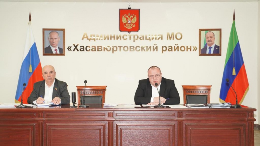 В администрации  Хасавюртовского района  состоялось  совещание актива  по актуальным вопросам деятельности муниципалитета и организации весеннего призыва