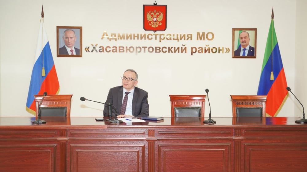Администрация Хасавюртовского района приняла участие в работе совещания Министерства образования и науки РД  в режиме видеоконференцсвязи