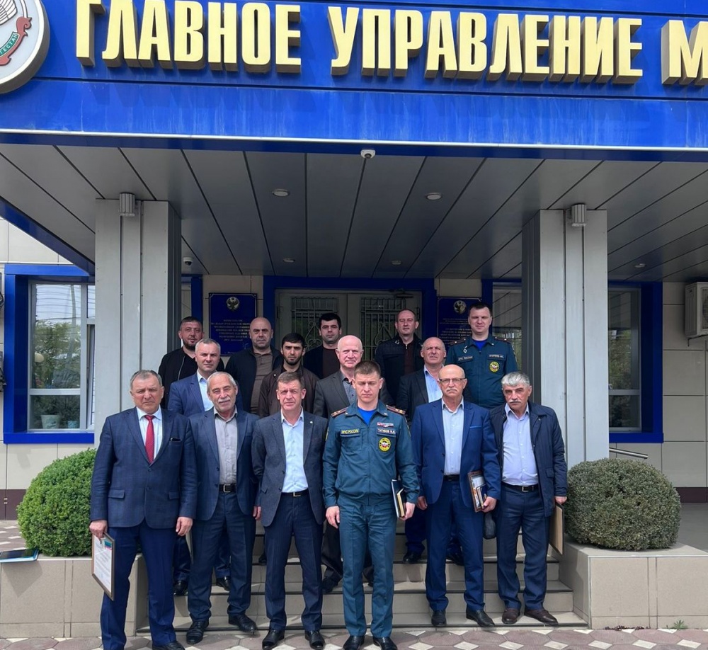Начальник МКУ ЕДДС по Хасавюртовскому району отмечен Благодарностью Главного управления МЧС России по РД