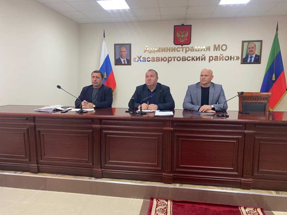 Администрация Хасавюртовского района приняла участие в работе  совещания Министерства строительства, архитектуры и ЖКХ РД в режиме видеоконференцсвязи