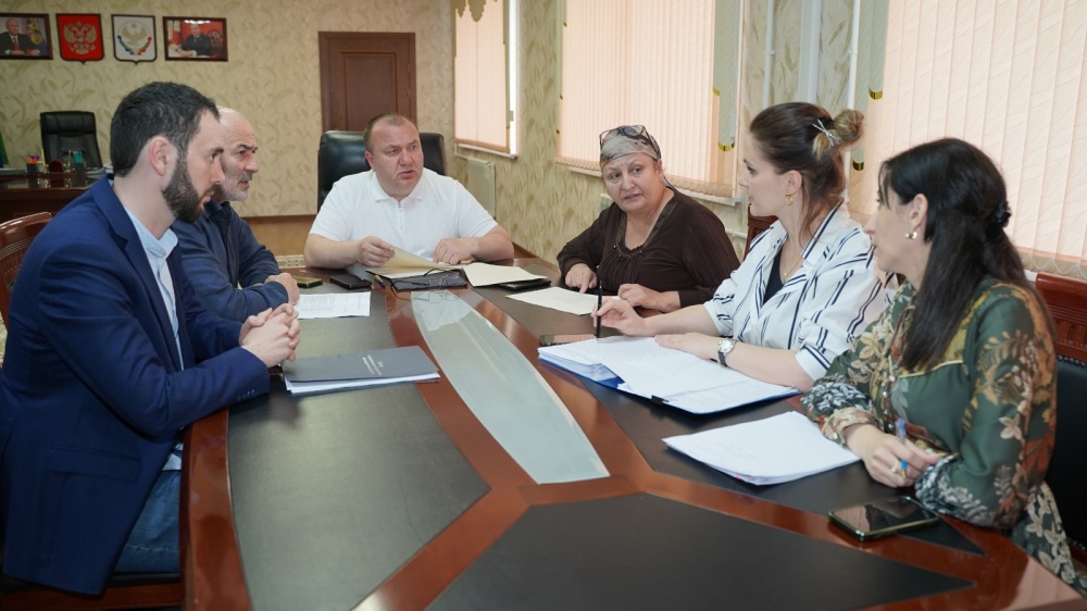 В администрации Хасавюртовского района обсудили вопросы налогооблажения