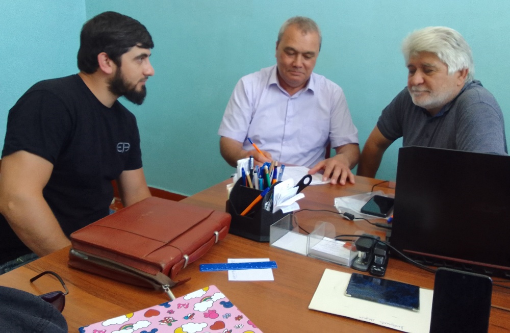 Специалисты отдела АТР  МО «Хасавюртовский район» продолжают адресные профилактические встречи с выделенной категорией лиц