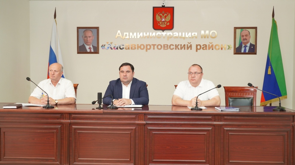 Глава Хасавюртовского района принял участие в заседании Комиссии по ЧС и ОП при Главе РД в режиме видеоконференцсвязи под руководством Абдулмуслима Абдулмуслимова