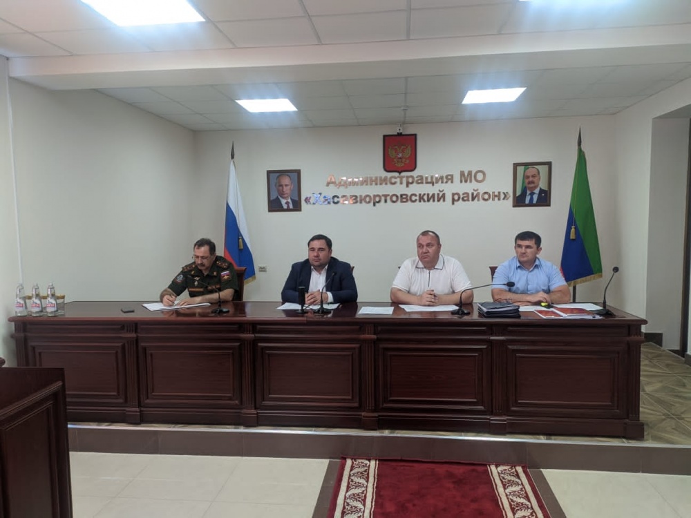 Глава Хасавюртовского района принял участие в работе заседания Республиканской призывной комиссии РД в режиме ВКС под председательством Сергея Меликова