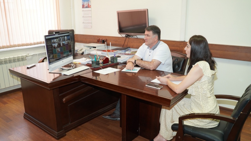 Администрация  Хасавюртовского района приняла участие в работе совещания Министерства  образования и науки РД