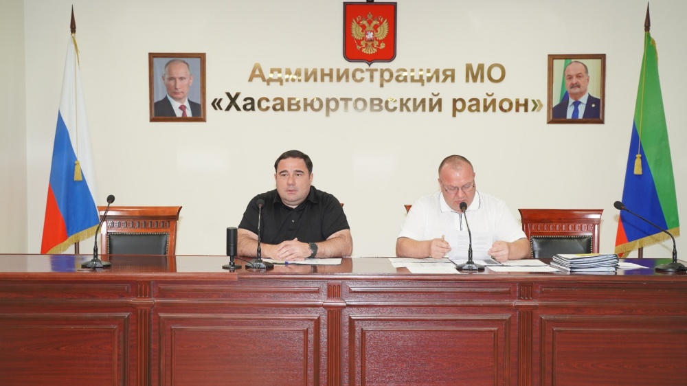 Глава Хасавюртовского района провел очередное пленарное  совещание по актуальным вопросам деятельности муниципалитета