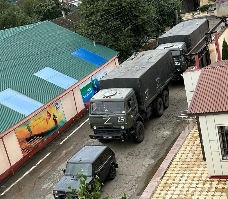 Очередная партия гуманитарной помощи от педагогического сообщества Хасавюртовского района направлена в зону СВО