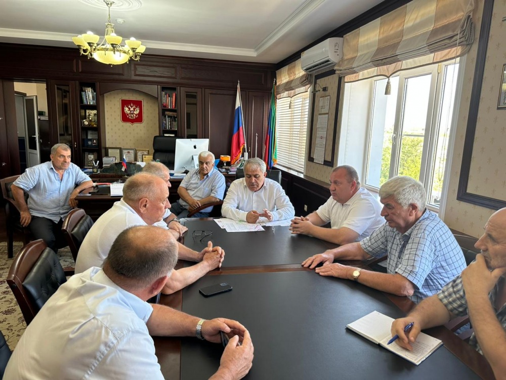 Администрация Хасавюртовского района провела рабочую встречу с руководством ФГБУ Управление Дагмелиоводхоз РД