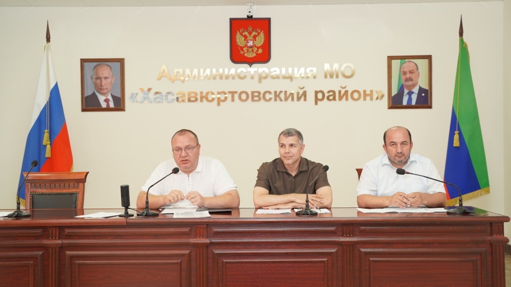 В Администрации  Хасавюртовского района прошло  выездное  совещание по вопросу реализации госпрограммы РФ «Национальная система пространственных данных»
