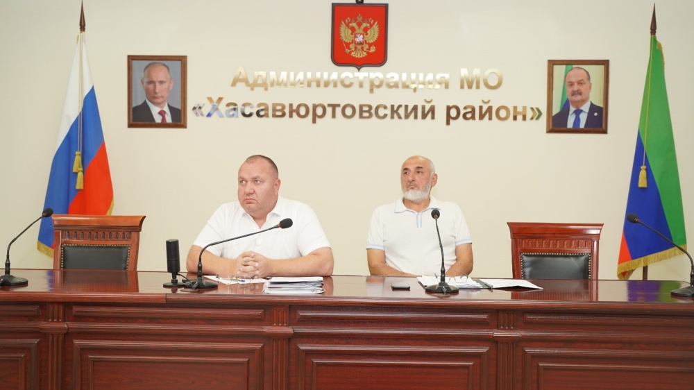 Администрация Хасавюртовского района приняла участие в работе Правительственного совещания в режиме видеоконференцсвязи под руководством Манвела Мажонца