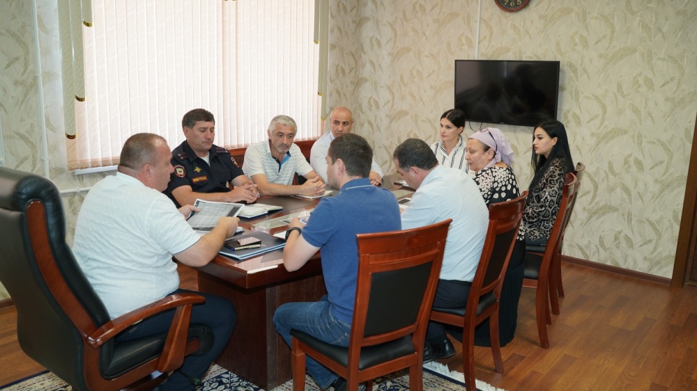 В администрации Хасавюртовского района прошло рабочее заседание межведомственной Комиссии