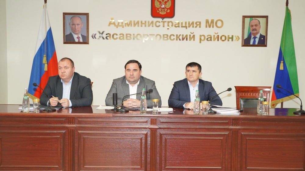Глава  Хасавюртовского района принял  участие в работе заседания Оперативного штаба в режиме ВКС под председательством Сергея Меликова