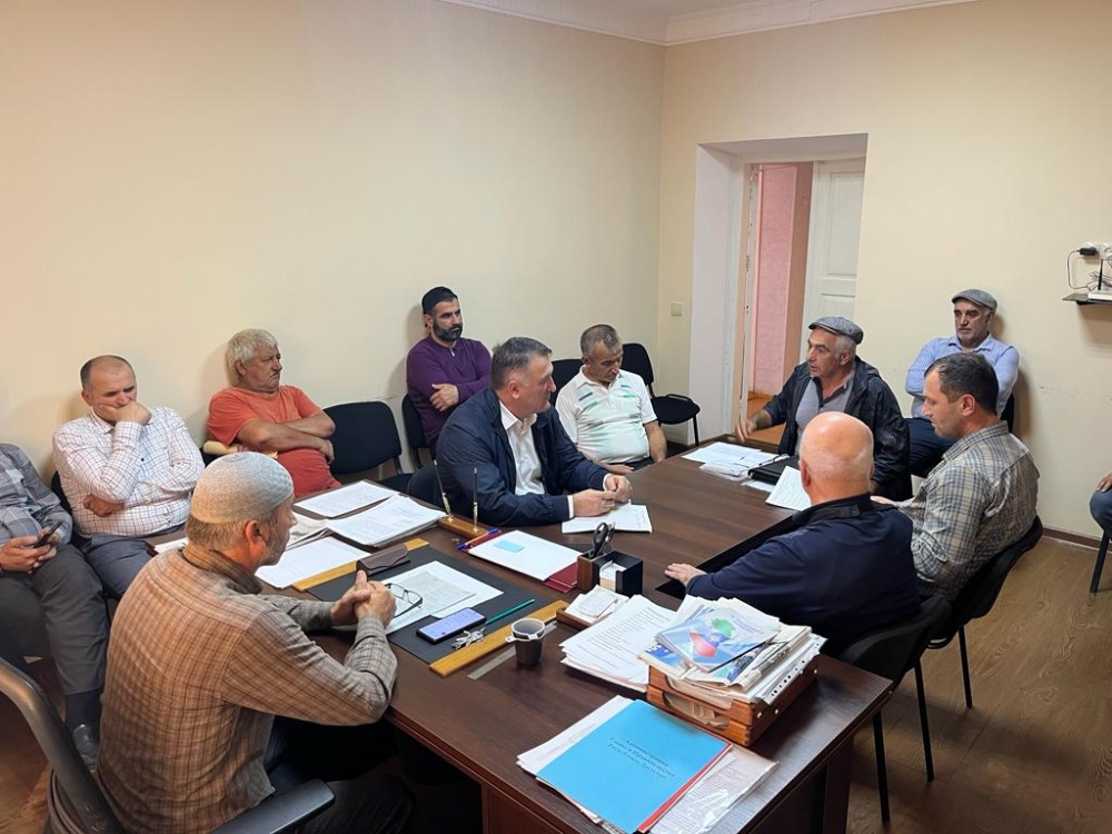 Власти Хасавюртовского района продолжают  комплексные мероприятия по организации призыва и контрактной службы