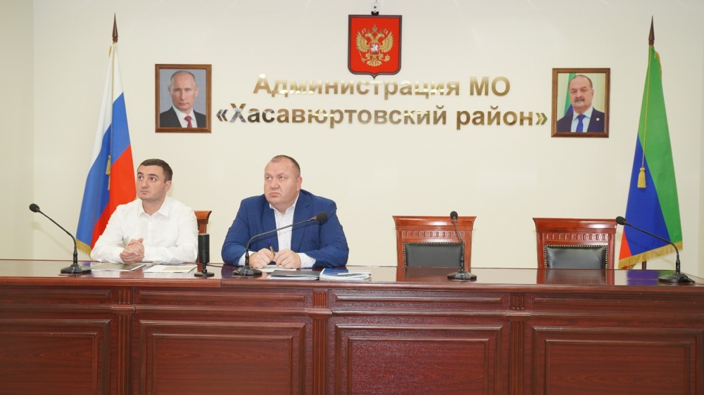 Администрация  Хасавюртовского района приняла участие в работе Правительственного совещания в режиме видеоконференцсвязи под руководством Абдулмуслима Абдулмуслимова