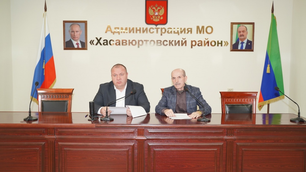 В администрации Хасавюртовского района обсудили вопросы сферы земельных отношений