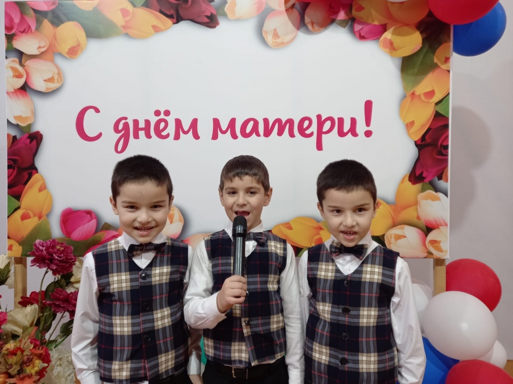 В центрах культуры Хасавюртовского района проходят мероприятия ко Дню матери