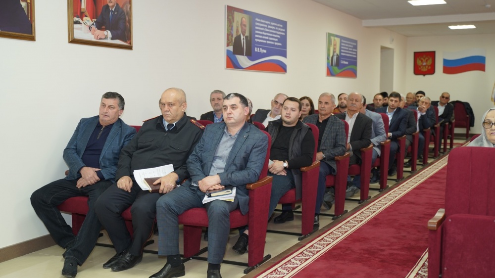 В администрации Хасавюртовского района состоялись публичные слушания по проекту бюджета МР  на 2024г и на плановый период 2025-2026 г