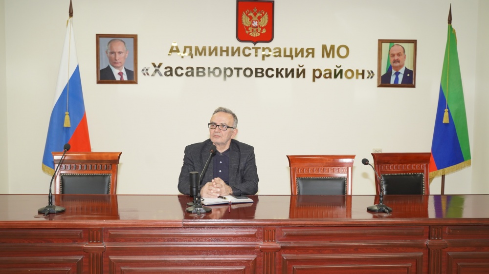 Администрация Хасавюртовского района приняла участие в работе  совещания Министерства по физической культуре и спорту РД