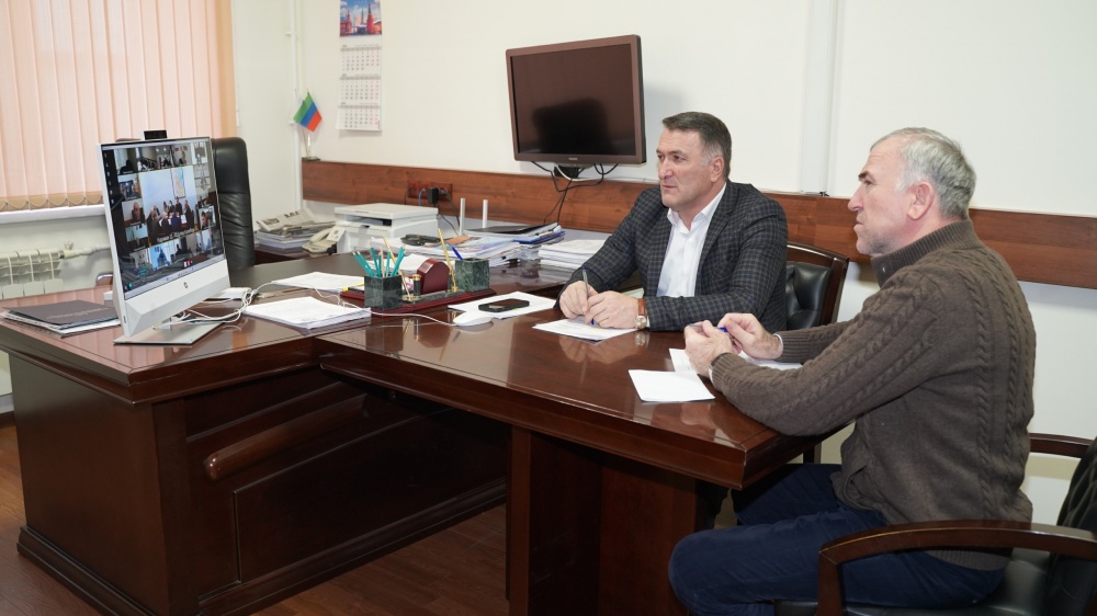 Администрация Хасавюртовского района приняла участие в работе Правительственного совещания    в режиме видеоконференцсвязи под руководством Наримана Абдулмуталибова