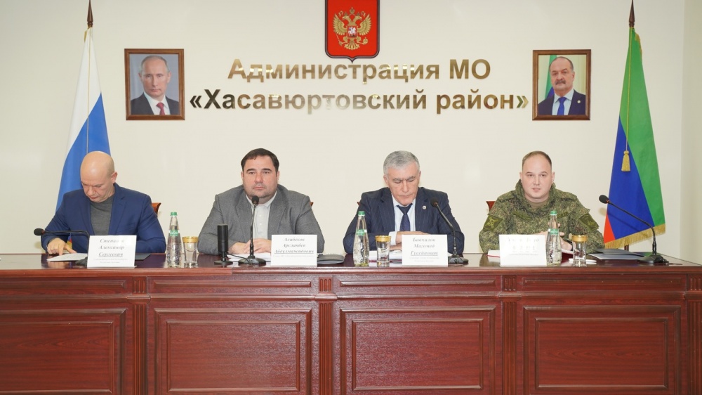 Секретарь  Совета Безопасности РД Магомед Баачилов провел выездное совещание в администрации Хасавюртовского района