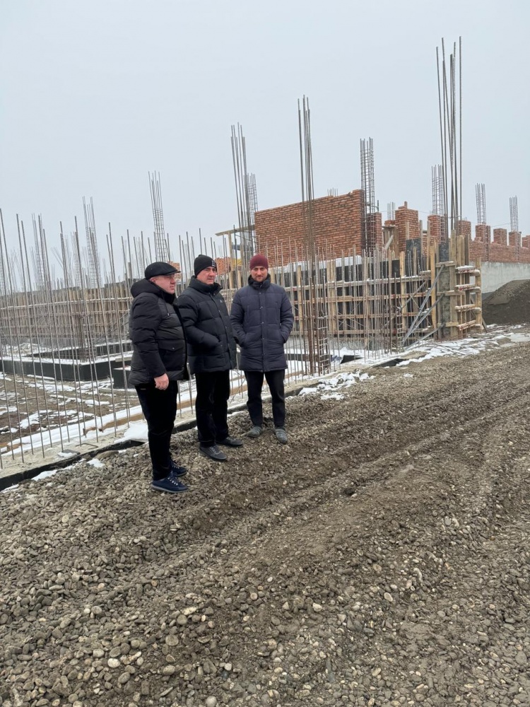 Власти и депутаты НС РД Хасавюртовского района проинспектировали ход строительства новых школ  муниципалитета