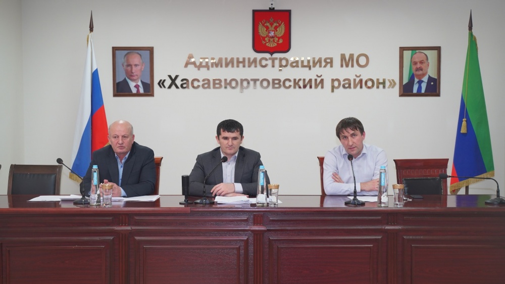 В администрации Хасавюртовского района прошло  совещание с членами межведомственной Комиссии по проверке готовности избирательных участков к предстоящим выборам Президента РФ