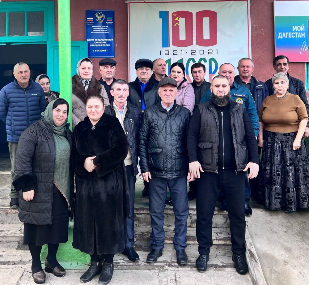 В поселениях Хасавюртовского района проходят  мероприятия с молодежью о недопустимости участия в массовых антиобщественных проявлениях