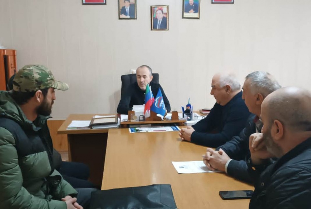 В администрации селения Аксай прошло награждение Благодарственным письмом участника СВО