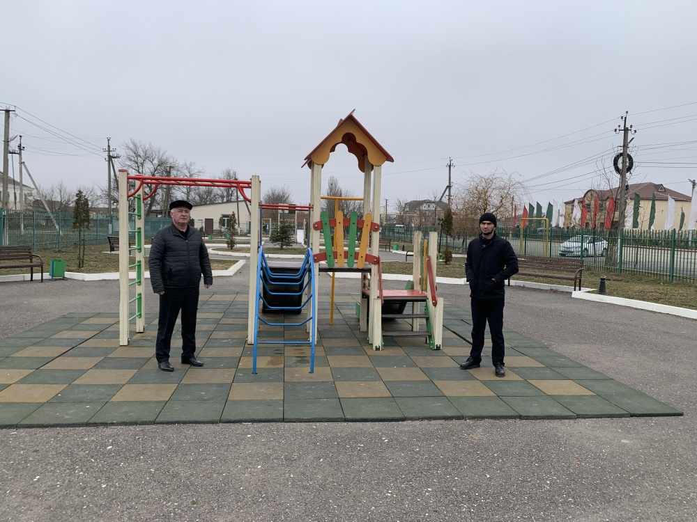 Работники МКУ «УЖКХ» и МКУ «ЕСЗ» проинспектировали общественные территории благоустроенные в рамках муниципальной программы «Формирование комфортной городской среды».