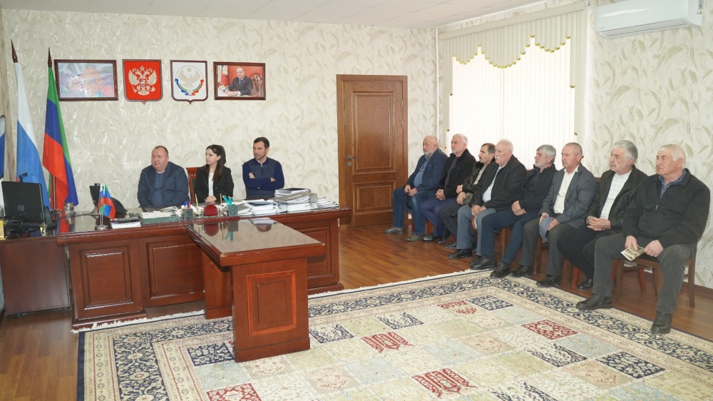 Администрация Хасавюртовского района приняла участие в работе совещания в режиме ВКС Министерства по земельным и имущественным отношениям РД.