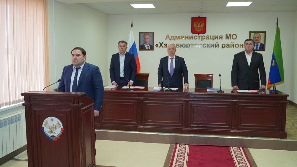 Сессия Собрания депутатов Хасавюртовского района заслушала отчеты Главы МР  и начальника отдела МВД России за 2023 год и приняла ряд нормативных актов