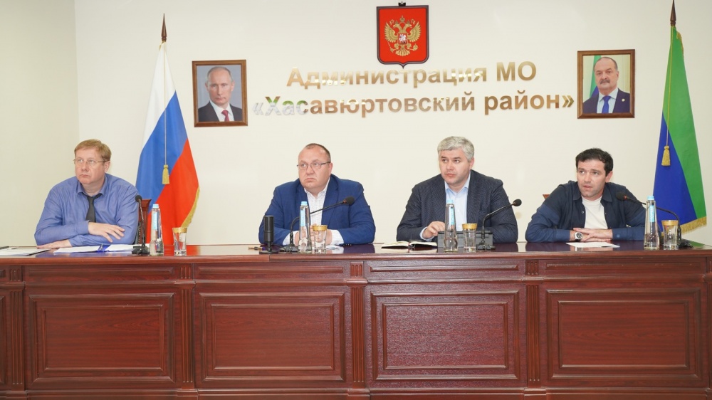 Руководство Минимущества  РД провело выездное совещание в администрации  Хасавюртовского района