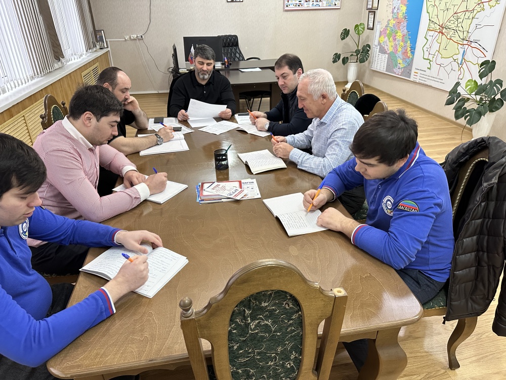 В МКУ «ЕДДС» МО «Хасавюртовский район» прошли учебно-консультативные  занятия