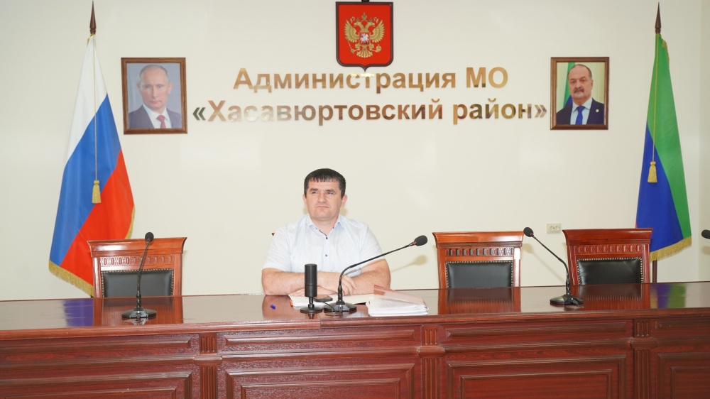 Администрация Хасавюртовского района приняла участие в работе совещания в режиме ВКС Министерства образования и науки РД