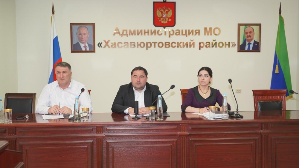 Глава  Хасавюртовского района принял участие в работе  совещания  в режиме ВКС Министерства по земельным и имущественным отношениям