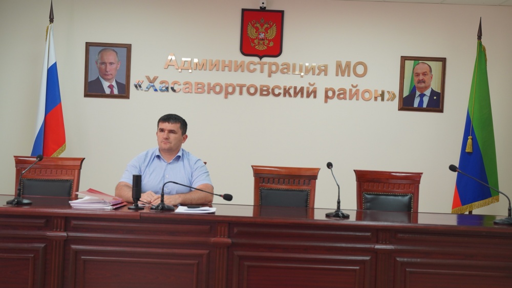 Администрация Хасавюртовского района приняла участие в работе заседания Координационного совета с региональным отделением  « Движение первых»  в режиме ВКС под руководством Сергея Меликова