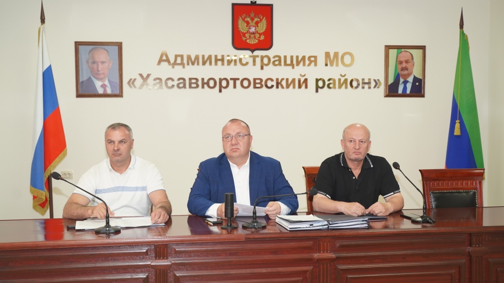 Администрация  Хасавюртовского района приняла участие в заседания Комиссии при Главе РД  по предупреждению и ликвидации чрезвычайных ситуаций в режиме ВКС