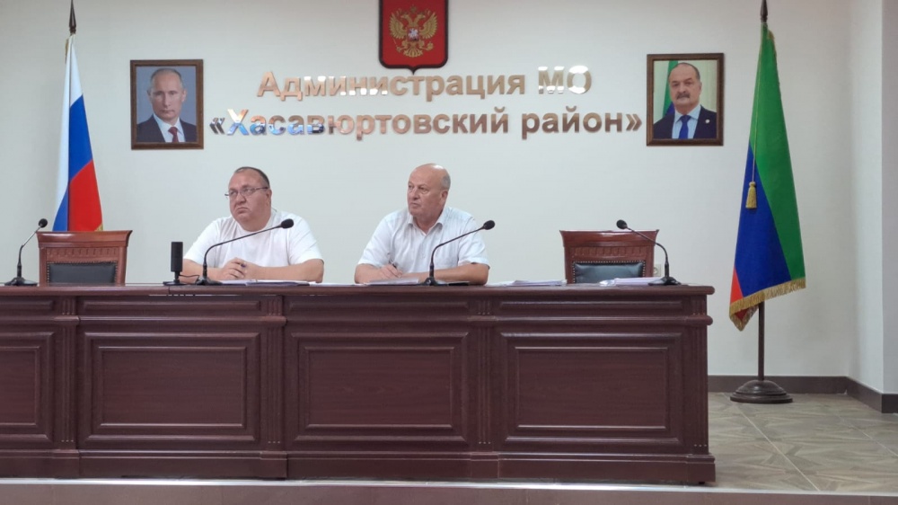 Администрация Хасавюртовского района приняла участие в работе Правительственного совещания в режиме ВКС