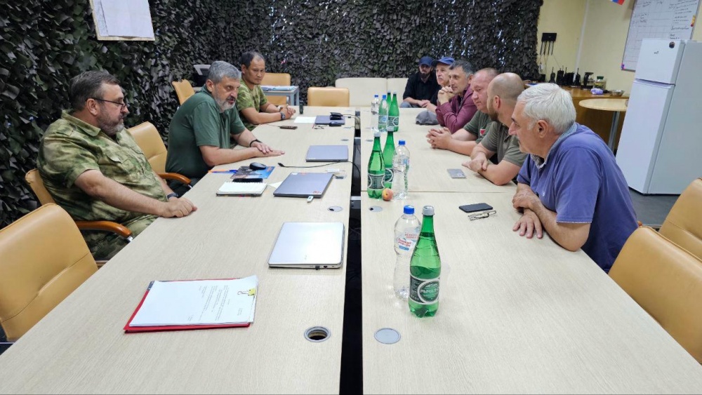 Власти Хасавюртовского района продолжают оказывать  продовольственную и техническую помощь участникам СВО