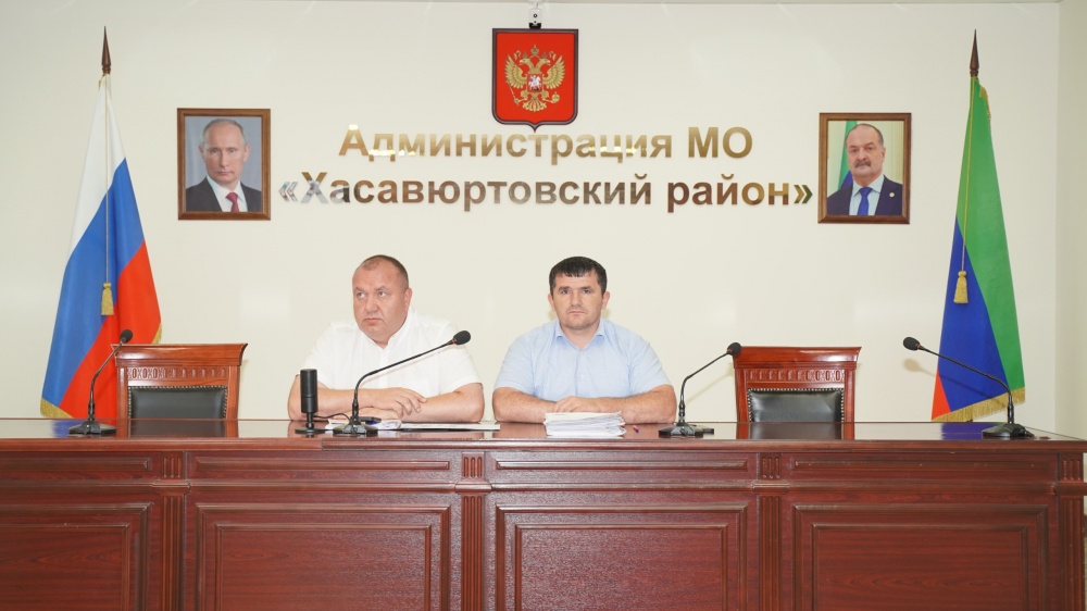 Администрация Хасавюртовского района приняла участие в работе Правительственного совещания в режиме ВКС под руководством Муслима Телякавова