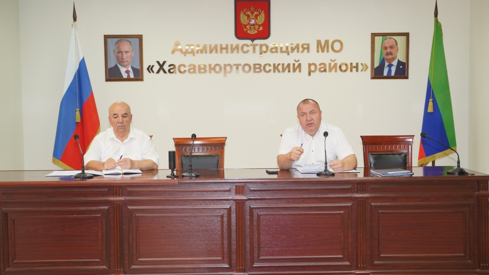 В администрации Хасавюртовского района состоялось  очередное плановое совещание актива