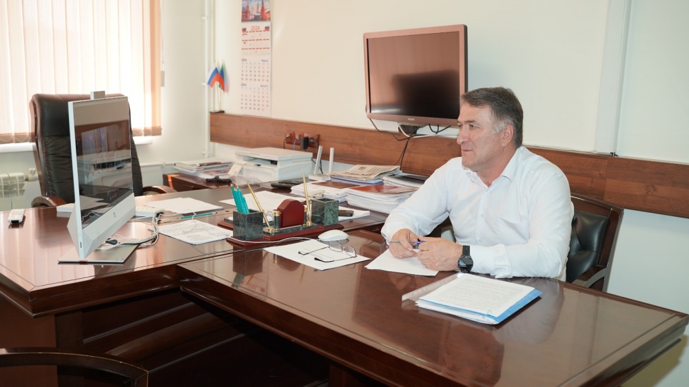 Администрация Хасавюртовского района приняла участие в работе Правительственного совещания в режиме ВКС  под руководством Наримана Абдулмуталимова