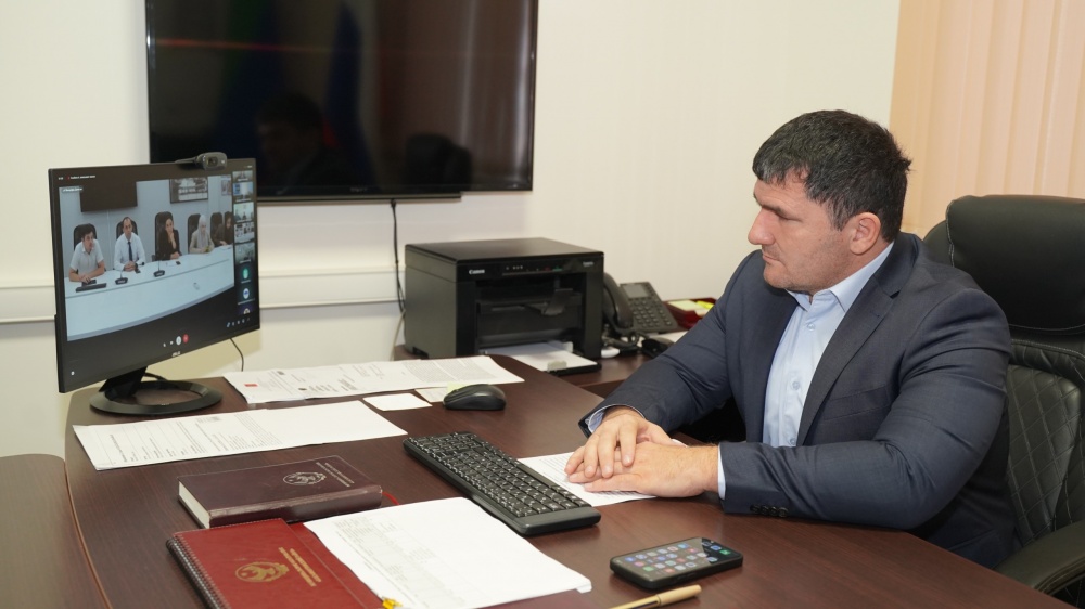 Администрация  Хасавюртовского района приняла   участие в работе совещания   в режиме видеоконференцсвязи Министерства цифрового развития РД