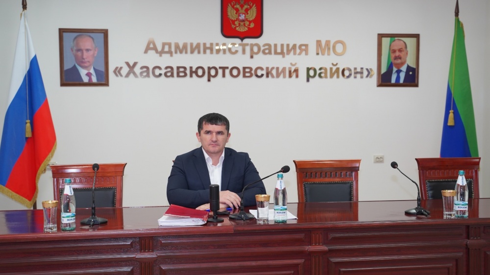Администрация Хасавюртовского района приняла участие в работе совещания в режиме видеоконференцсвязи Министерства строительства, архитектуры  и ЖКХ РД